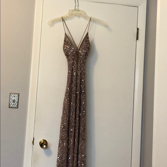 Evening Dress (Price is negotiable) - Picture 4 of 4